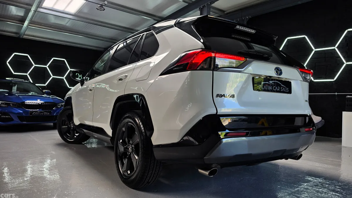 Toyota RAV4 SUV, Petrol Hybrid, 2019, White
