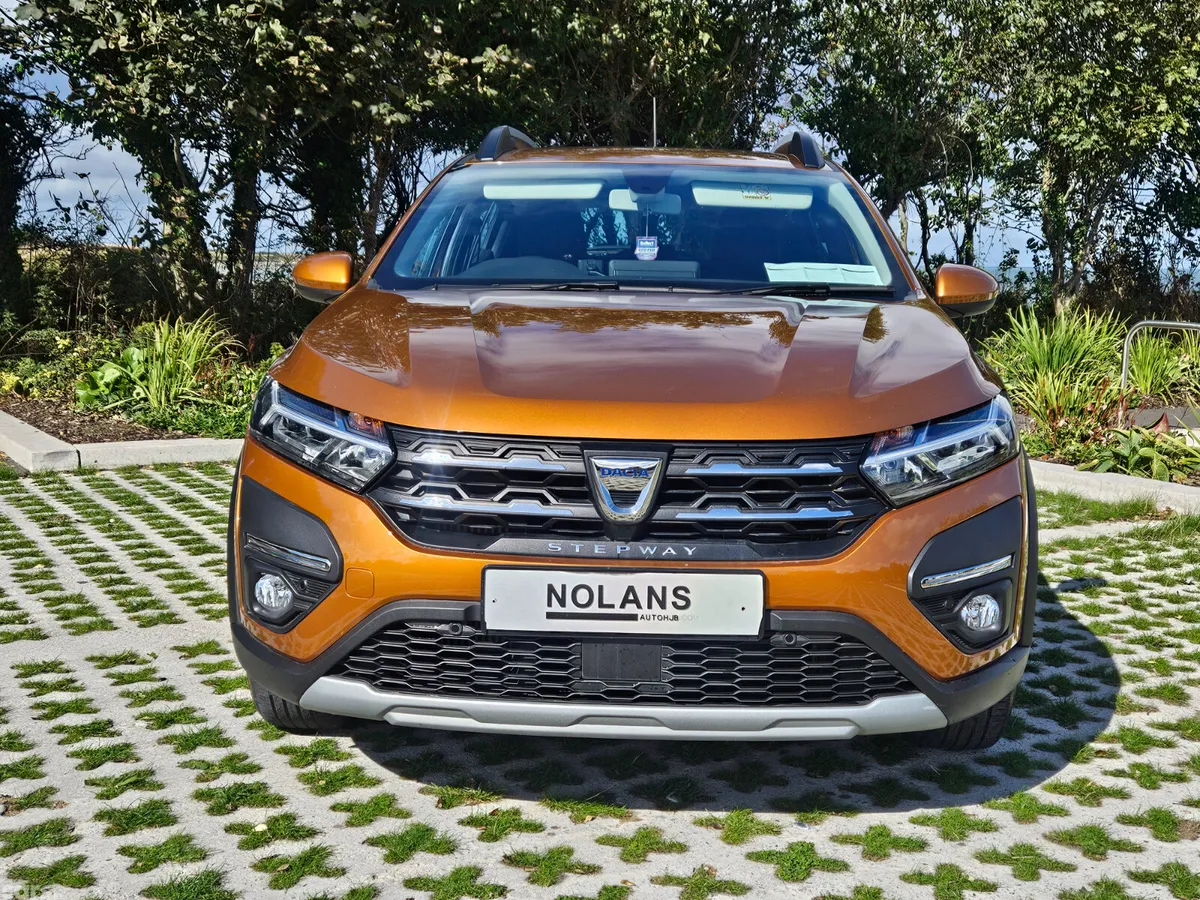 Dacia Sandero Stepway Hatchback, Petrol, 2021, Orange