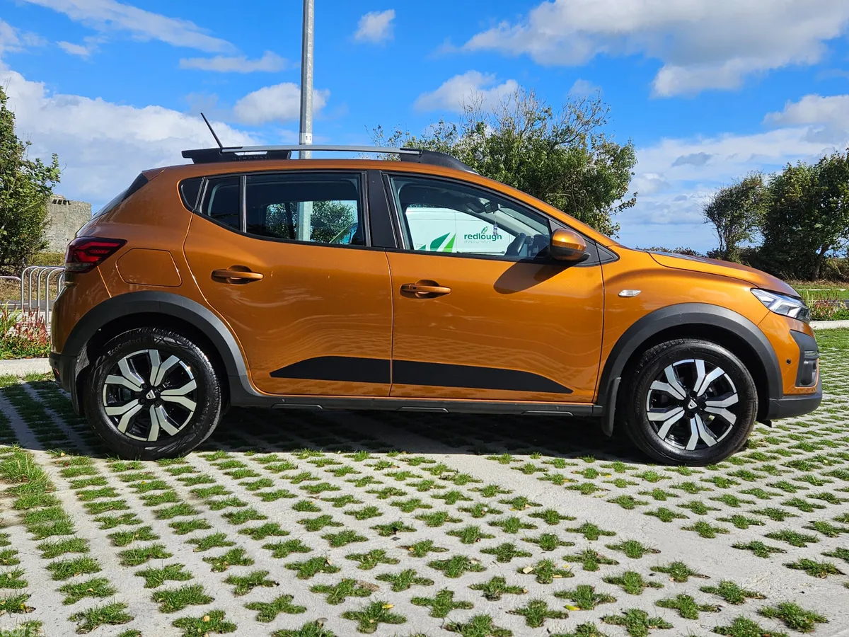Dacia Sandero Stepway Hatchback, Petrol, 2021, Orange