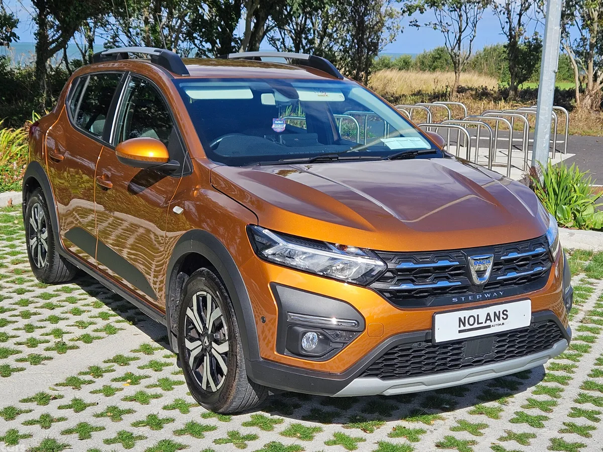 Dacia Sandero Stepway Hatchback, Petrol, 2021, Orange