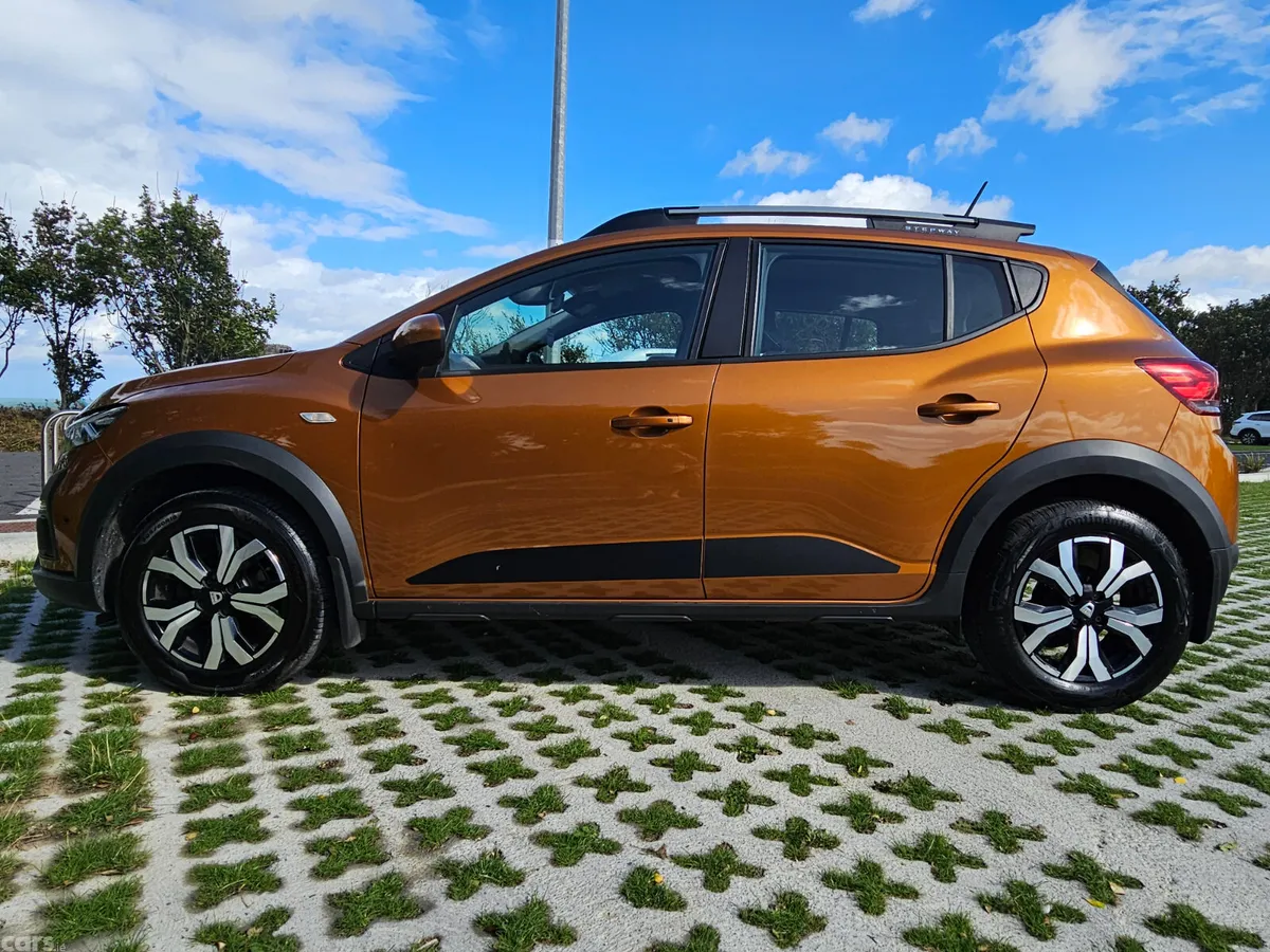 Dacia Sandero Stepway Hatchback, Petrol, 2021, Orange