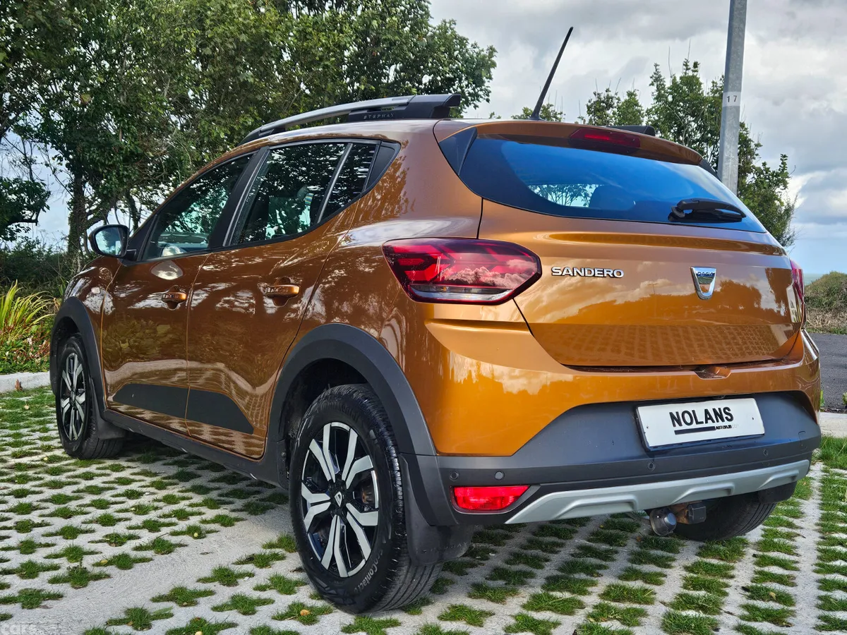 Dacia Sandero Stepway Hatchback, Petrol, 2021, Orange