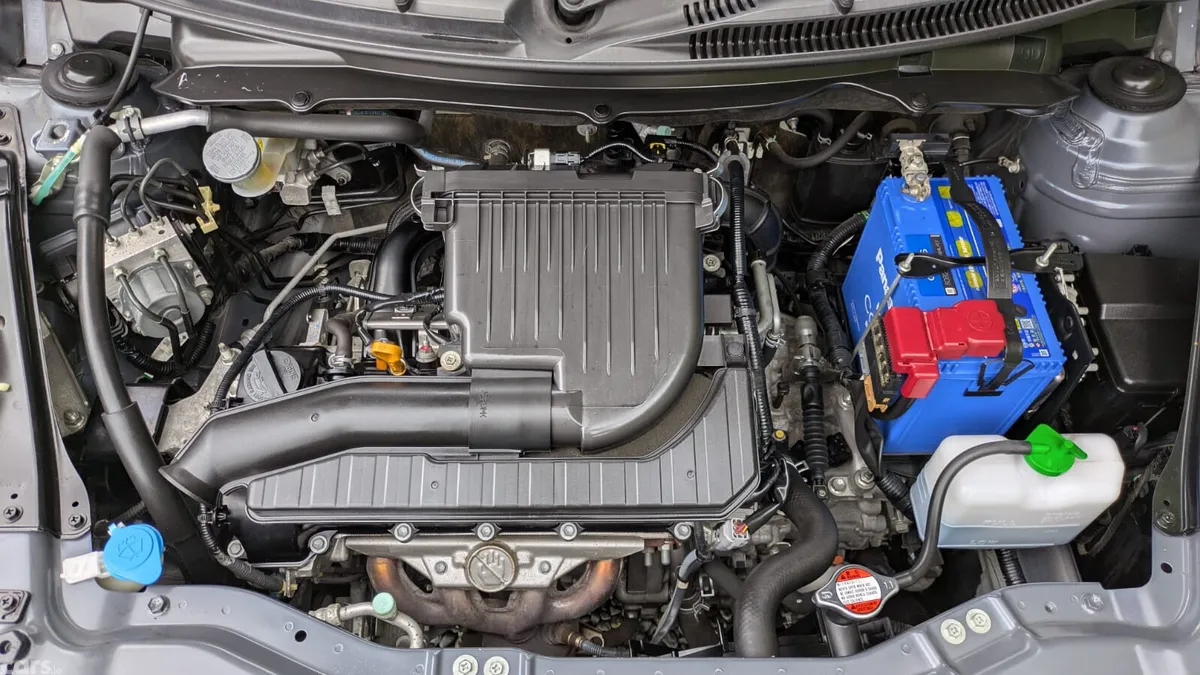 Suzuki Swift Hatchback, Petrol, 2015, Blue