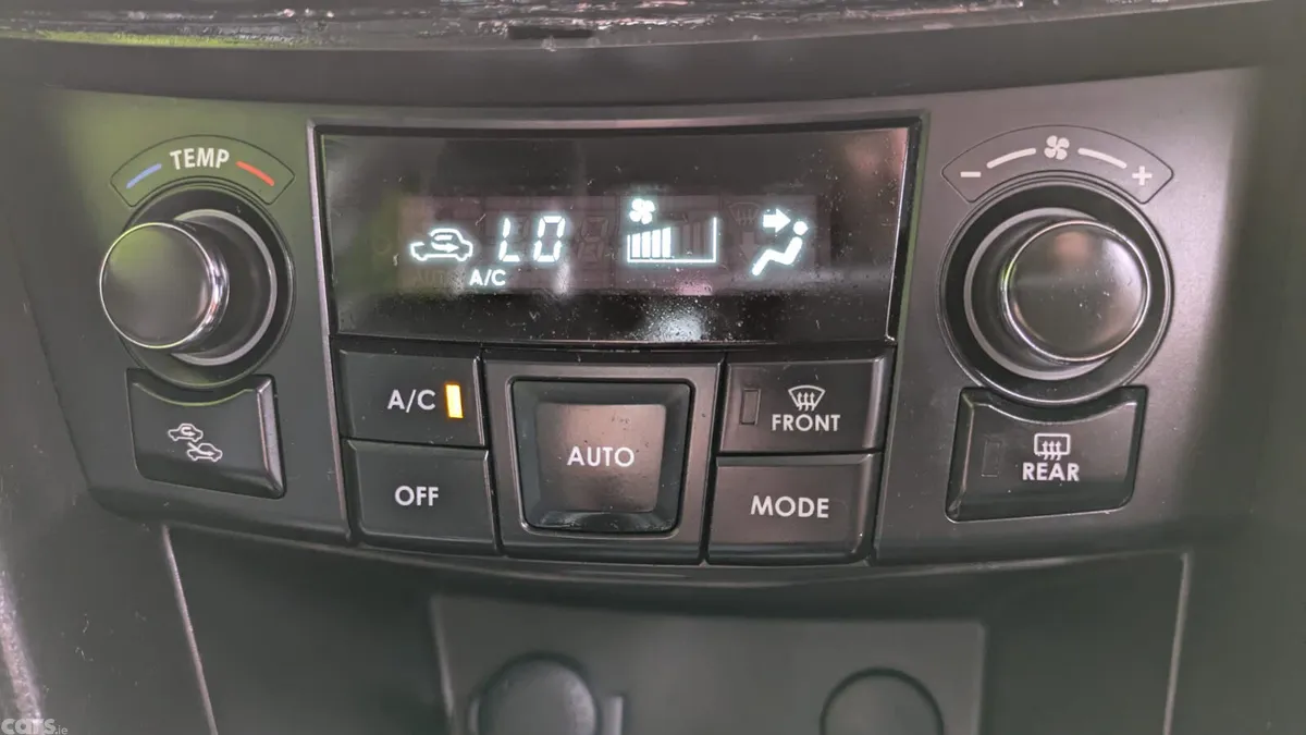 Suzuki Swift Hatchback, Petrol, 2015, Blue