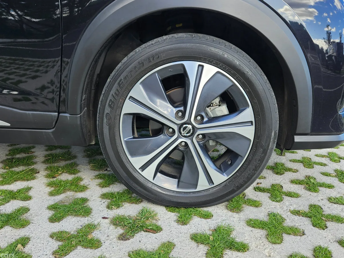 Nissan Qashqai MPV, Petrol Hybrid, 2020, Black