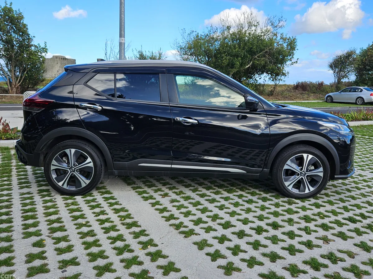 Nissan Qashqai MPV, Petrol Hybrid, 2020, Black