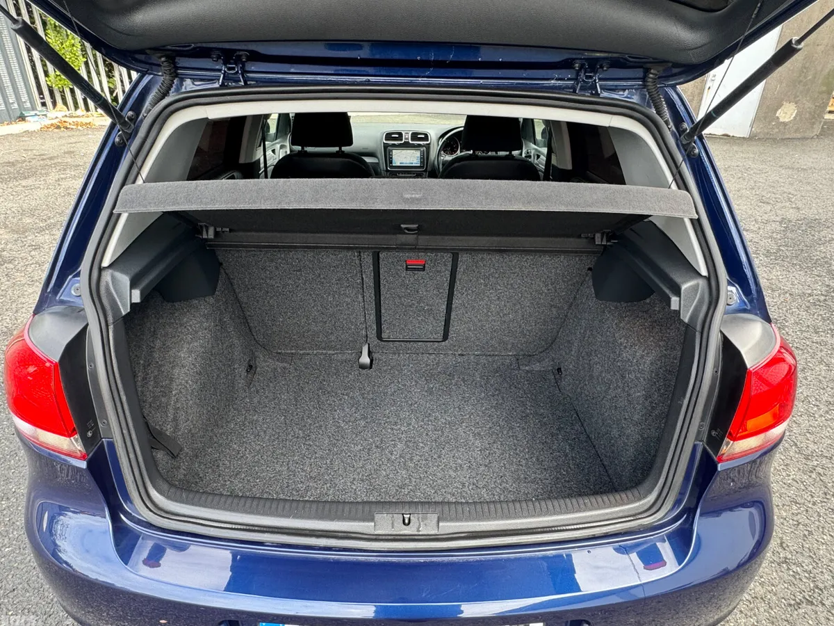 Volkswagen Golf Hatchback, Petrol, 2013, Blue