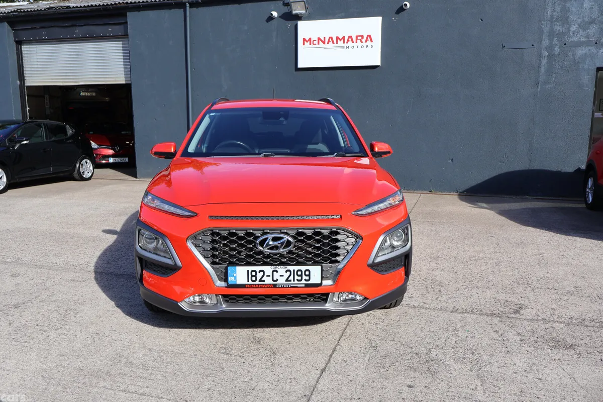 Hyundai KONA MPV, Petrol, 2018, Orange