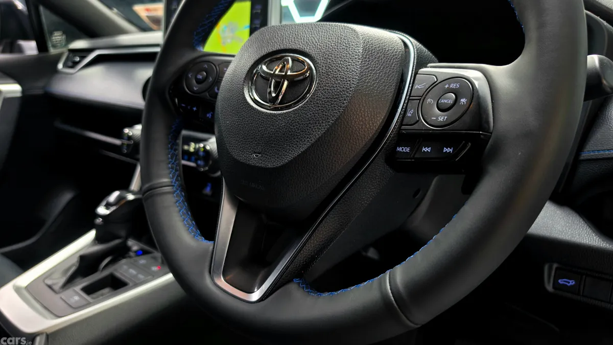 Toyota RAV4 SUV, Petrol Hybrid, 2019, White