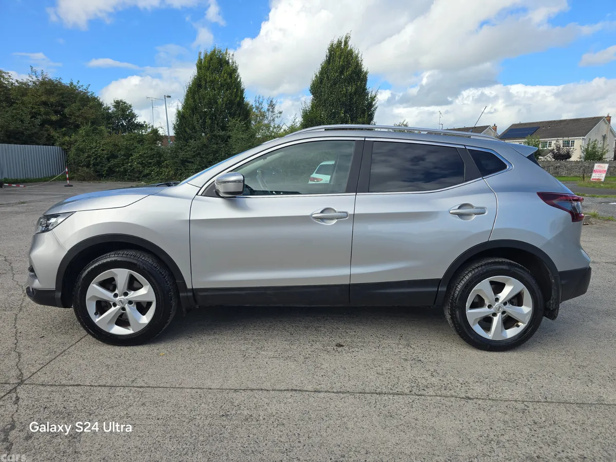 Nissan Qashqai MPV, Diesel, 2021, Grey