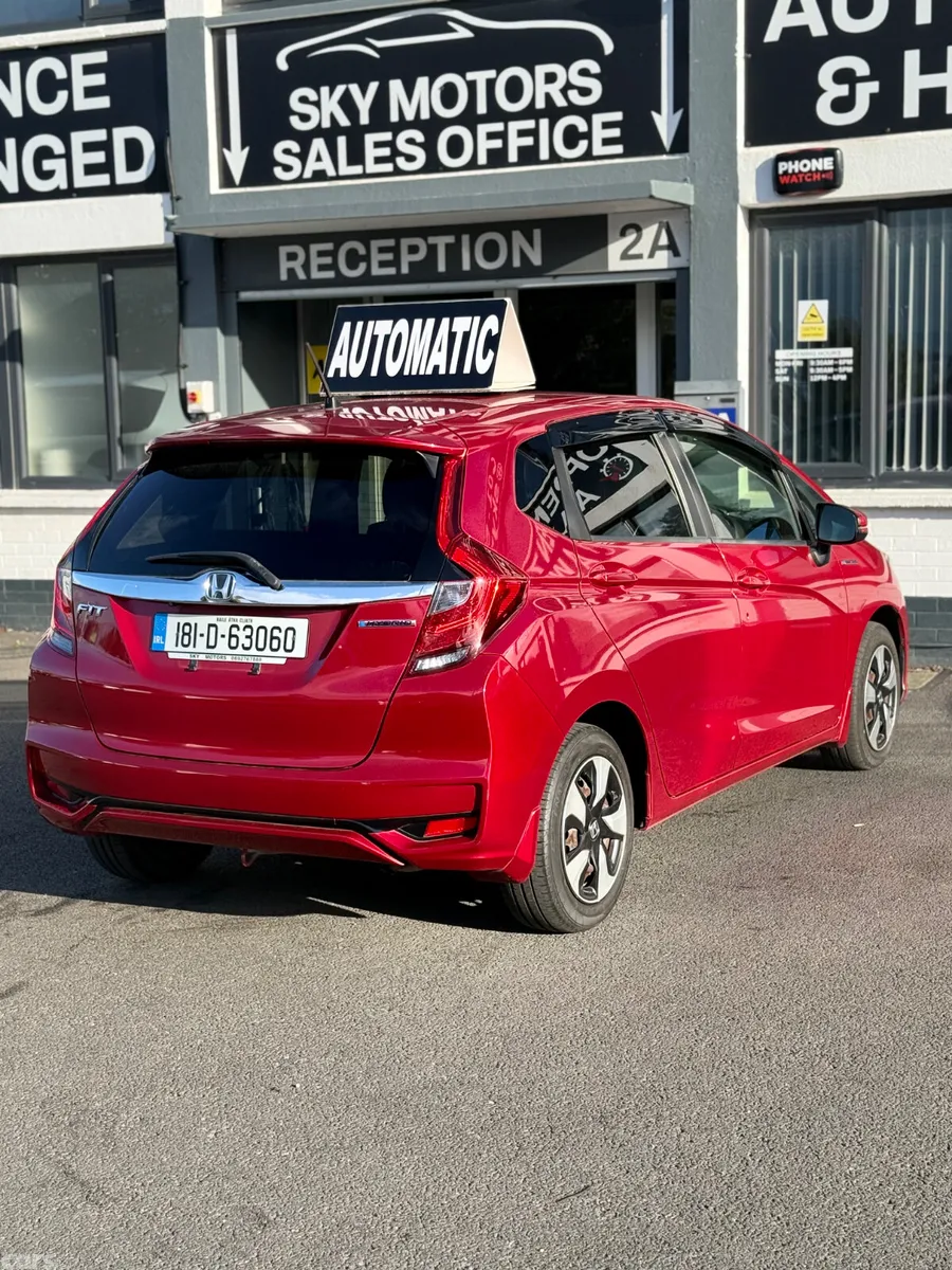Honda Jazz Hatchback, Petrol Hybrid, 2018, Red