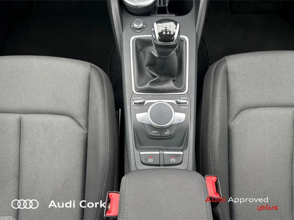 Audi Q2 SUV, Petrol, 2023, White