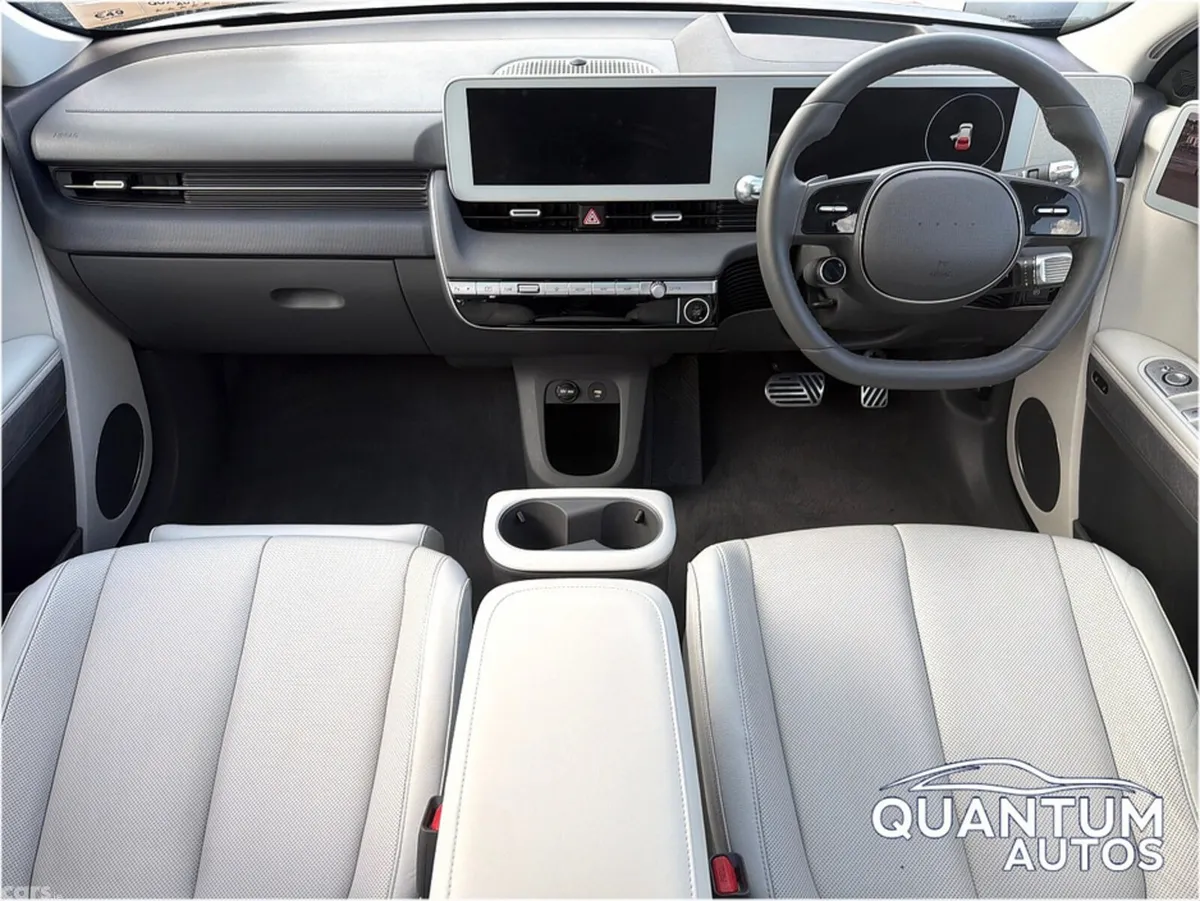 Hyundai IONIQ 5 Hatchback, Electric, 2023, Gold