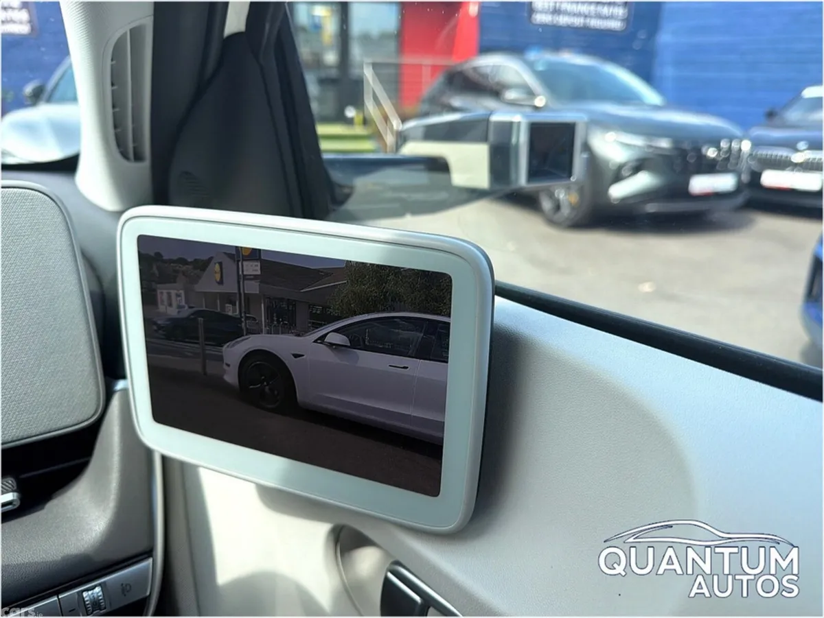 Hyundai IONIQ 5 Hatchback, Electric, 2023, Gold