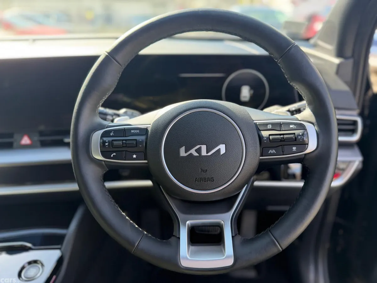 Kia Sportage SUV, Petrol Plug-in Hybrid, 2024, Black