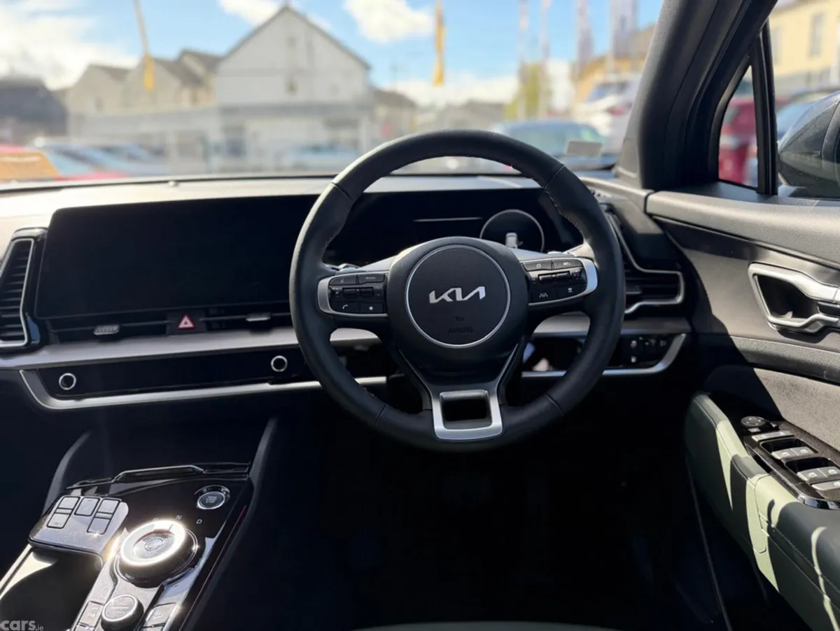 Kia Sportage SUV, Petrol Plug-in Hybrid, 2024, Black