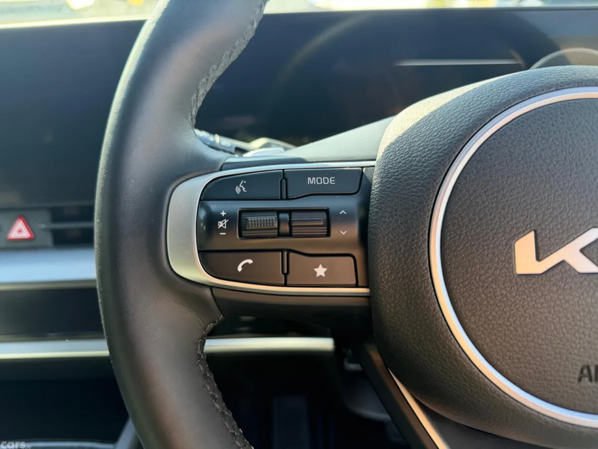 Kia Sportage SUV, Petrol Plug-in Hybrid, 2024, Black