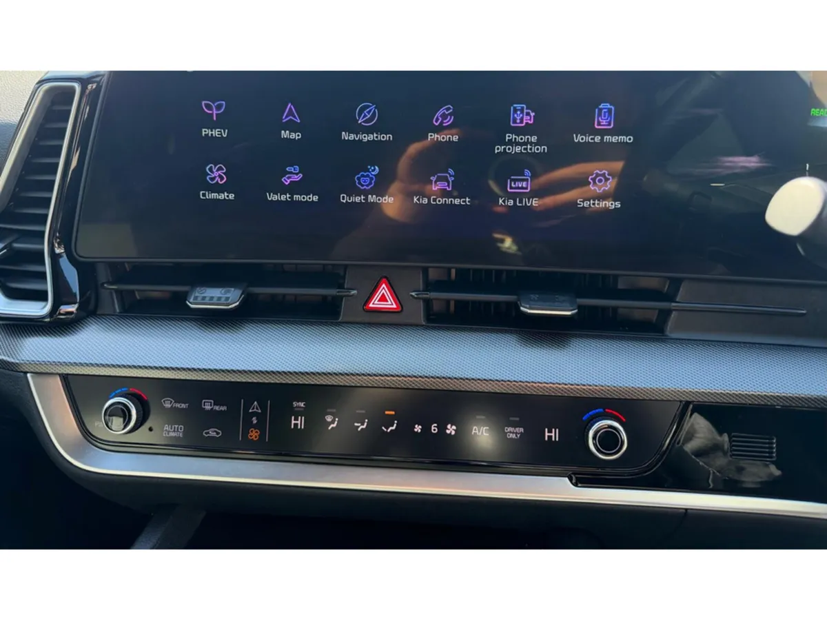 Kia Sportage SUV, Petrol Plug-in Hybrid, 2024, Black
