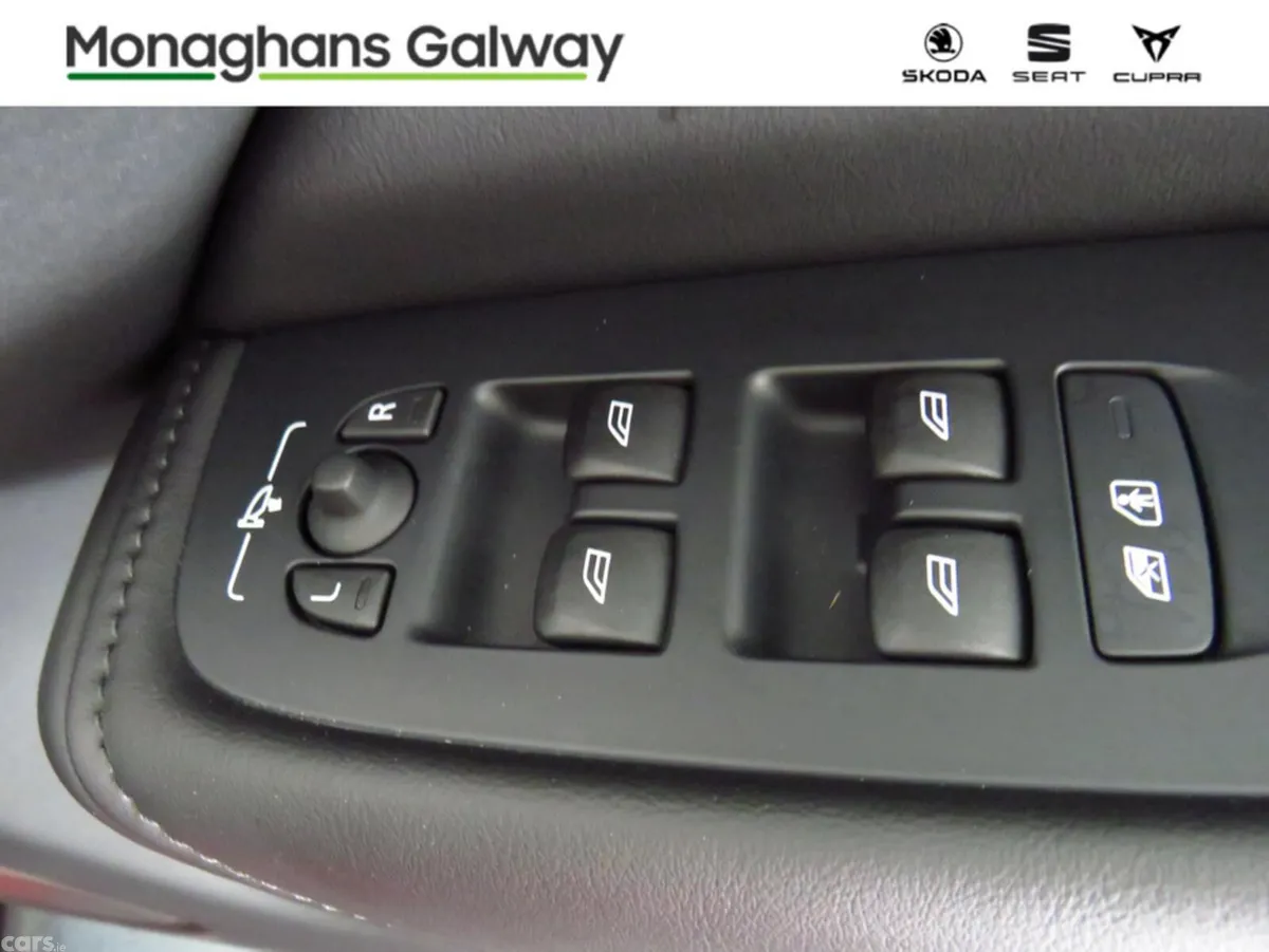 Volvo XC60 SUV, Petrol Plug-in Hybrid, 2023, Orange