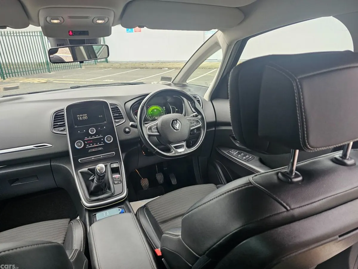 Renault Grand Scenic Hatchback, Diesel, 2017, Brown