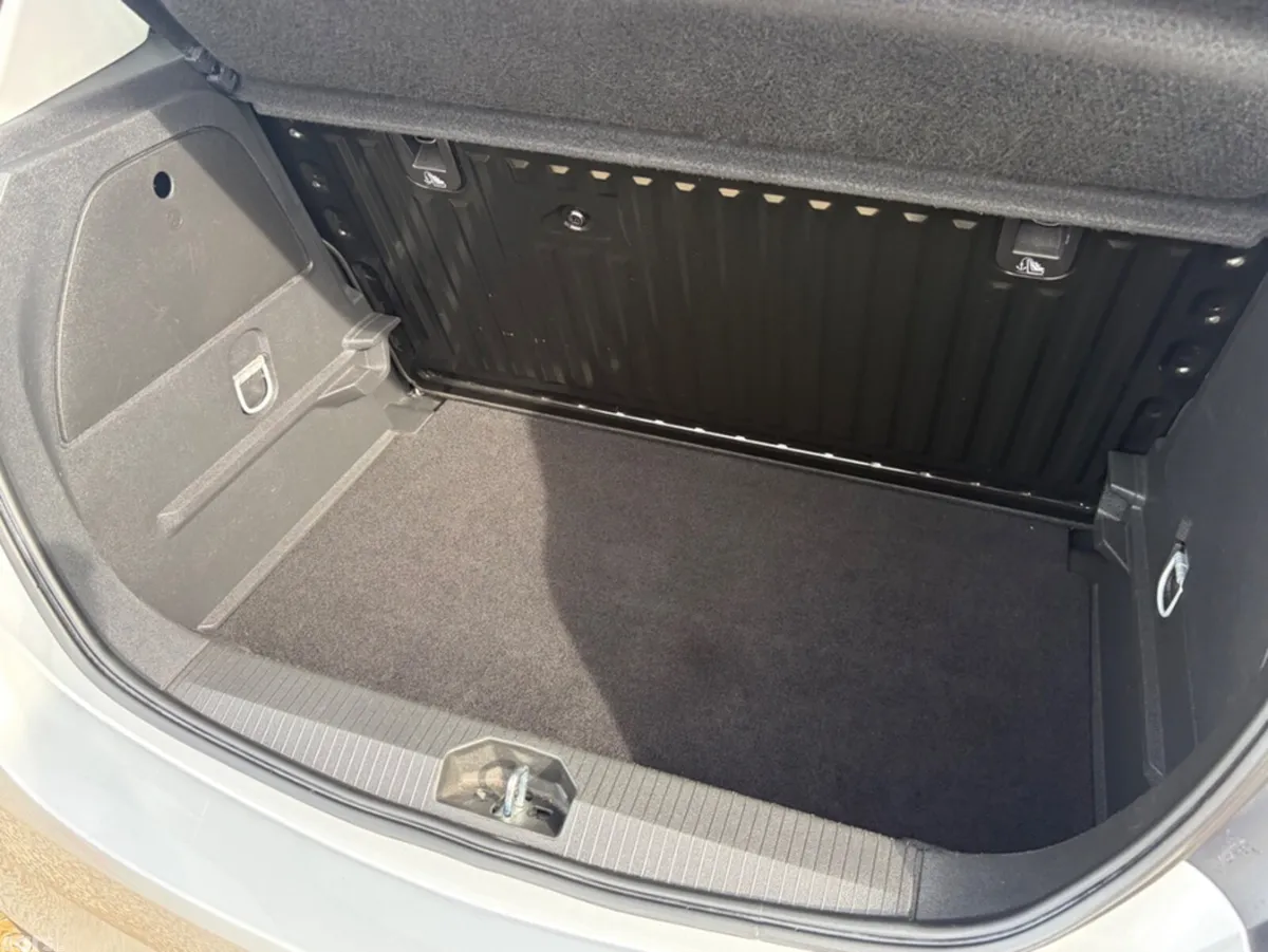 Opel Corsa Hatchback, Petrol, 2017, Silver