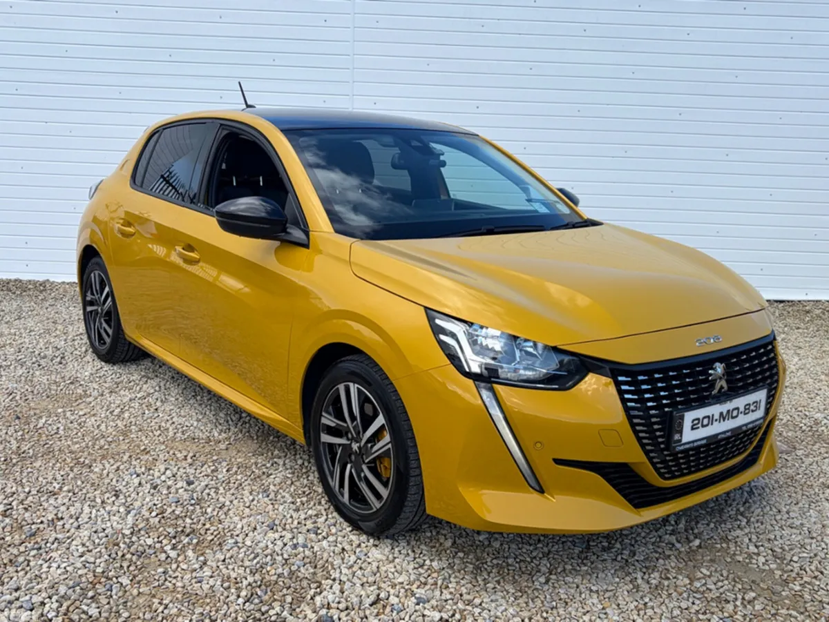 Peugeot 208 Hatchback, Petrol, 2020, Yellow