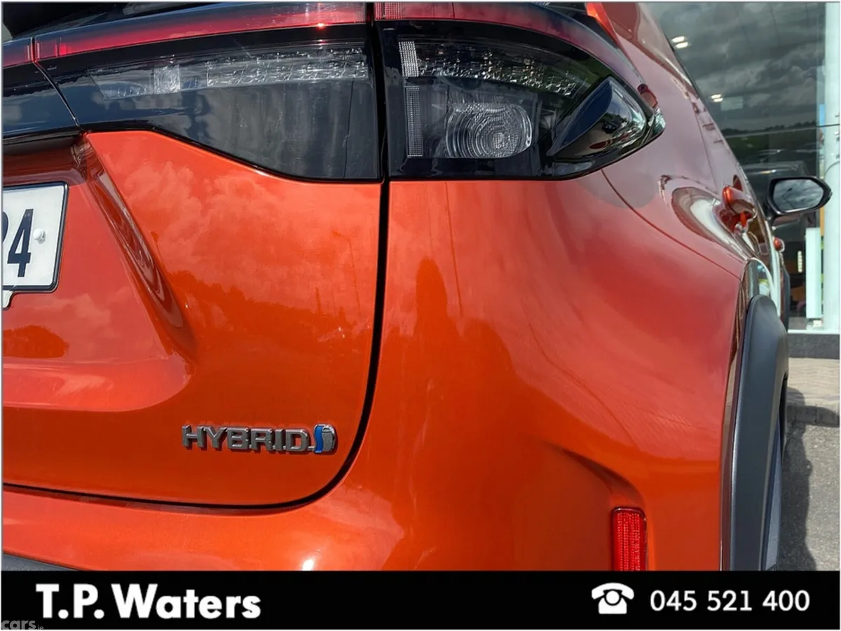 Toyota Yaris Cross Hatchback, Petrol Hybrid, 2023, Orange