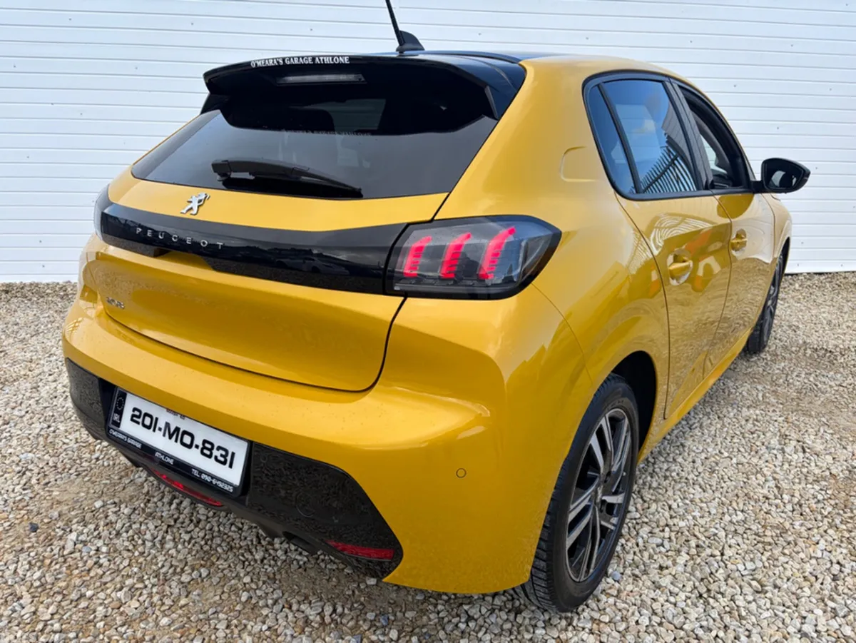 Peugeot 208 Hatchback, Petrol, 2020, Yellow