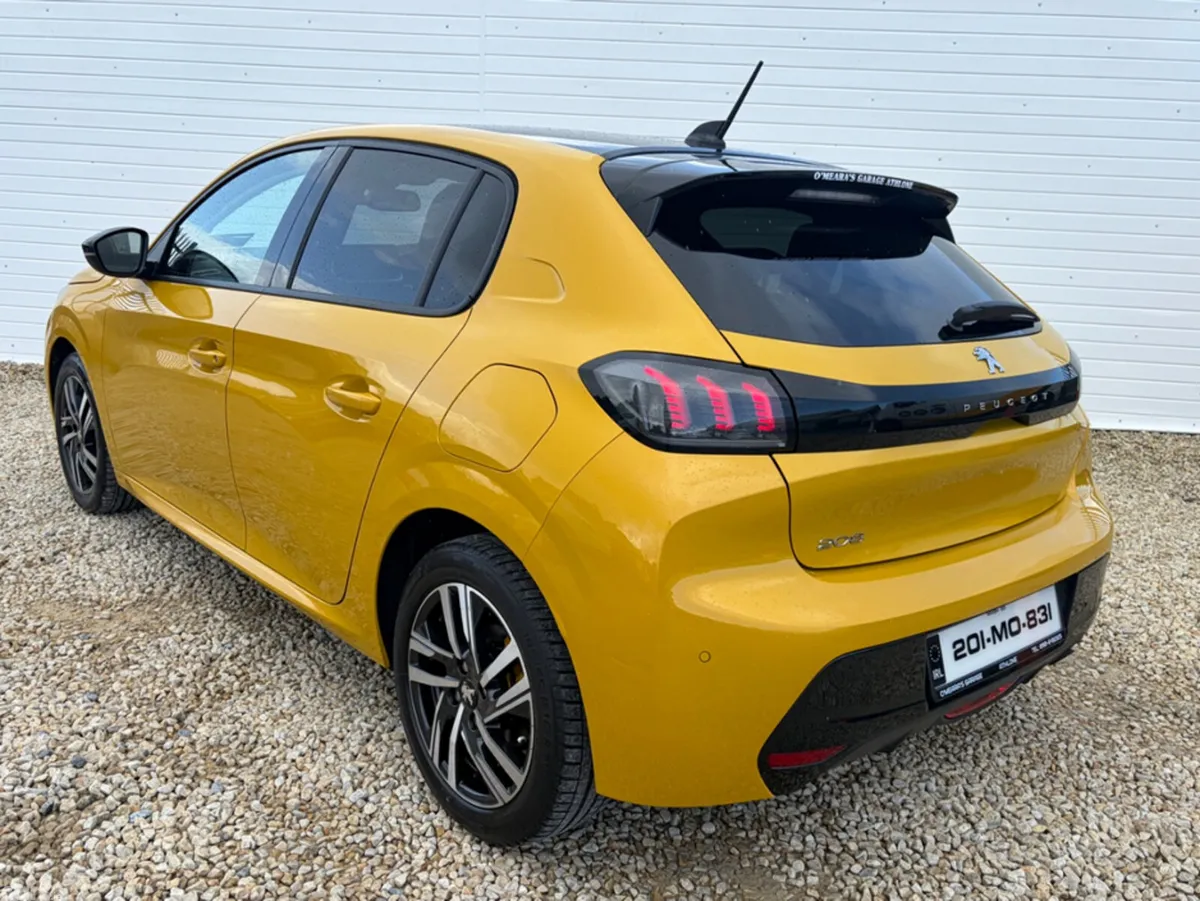 Peugeot 208 Hatchback, Petrol, 2020, Yellow