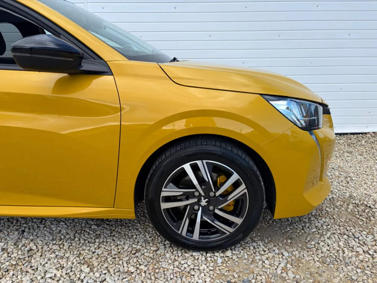 Peugeot 208 Hatchback, Petrol, 2020, Yellow