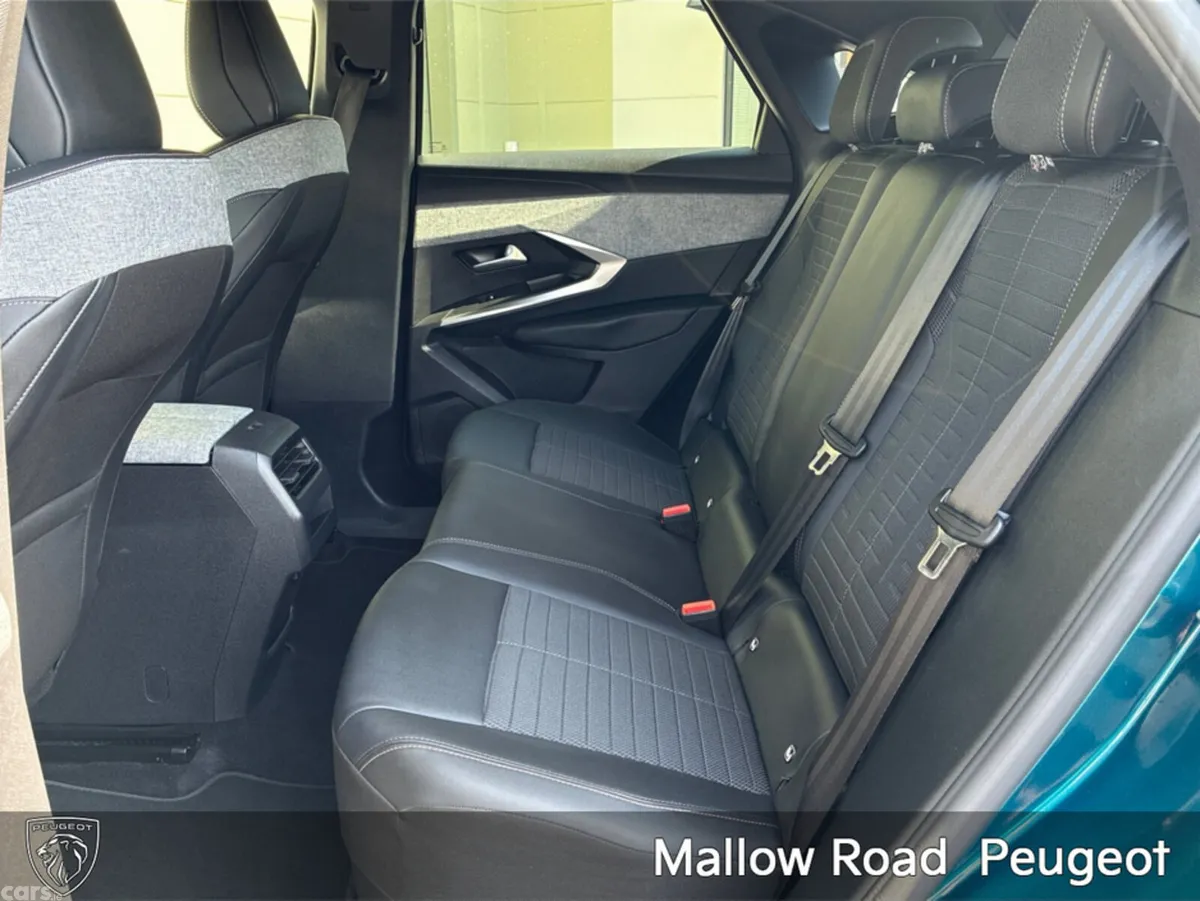 Peugeot 3008 SUV, Petrol Hybrid, 2024, Blue