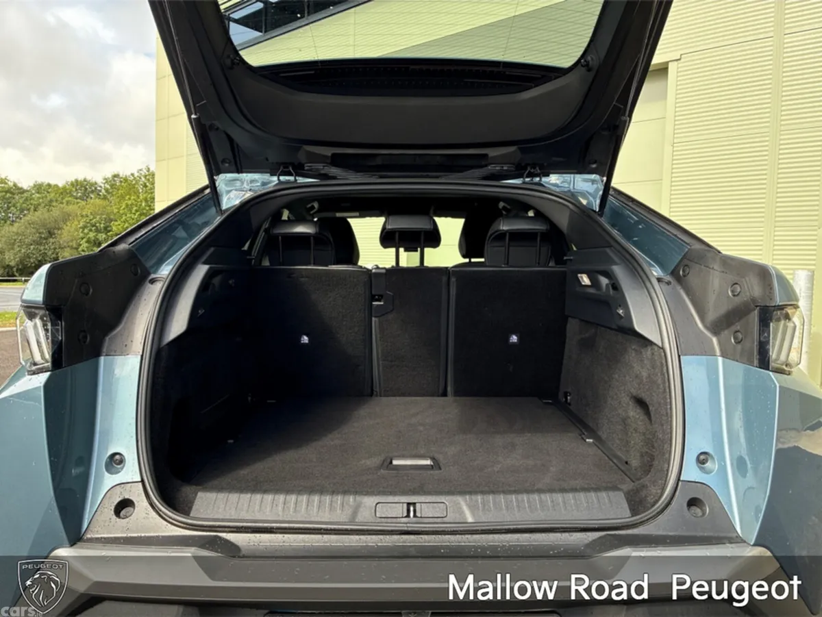 Peugeot 3008 SUV, Petrol Hybrid, 2024, Blue