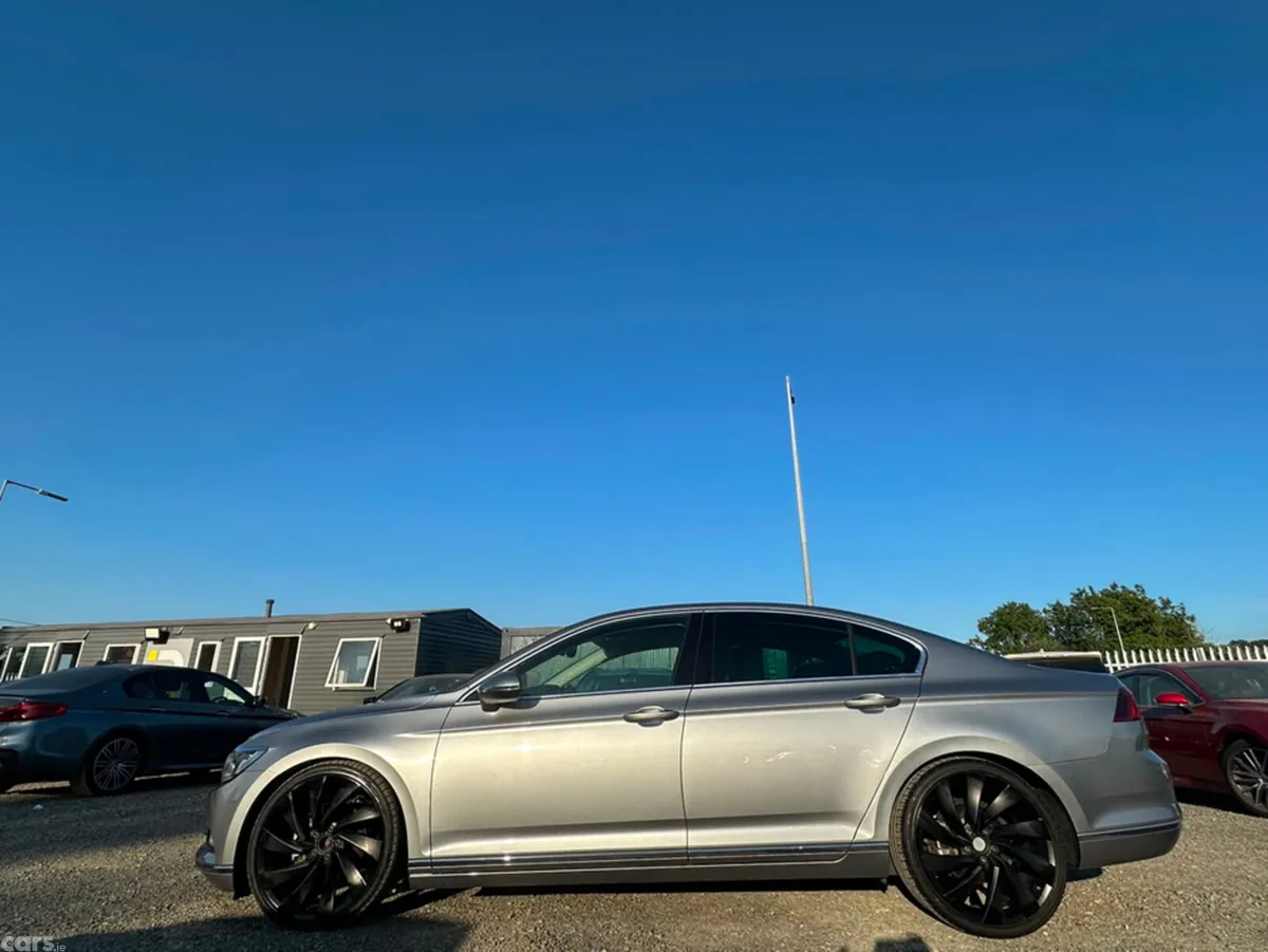 Volkswagen Passat Saloon, Diesel, 2018, Silver