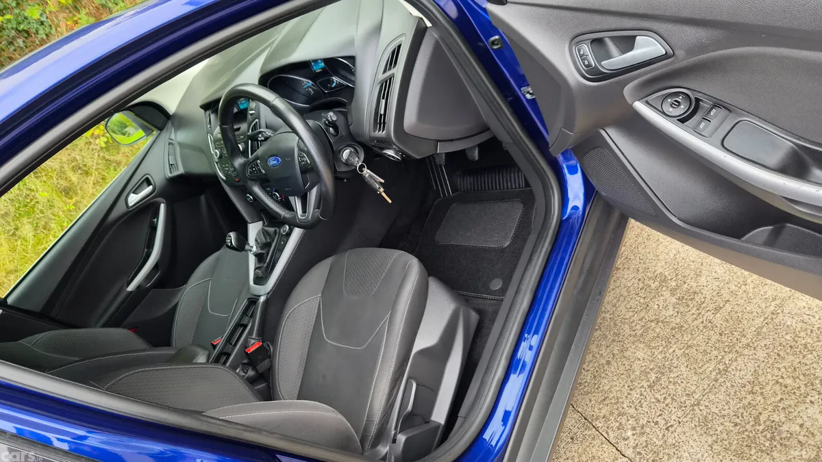 Ford Focus Hatchback, Diesel, 2016, Blue