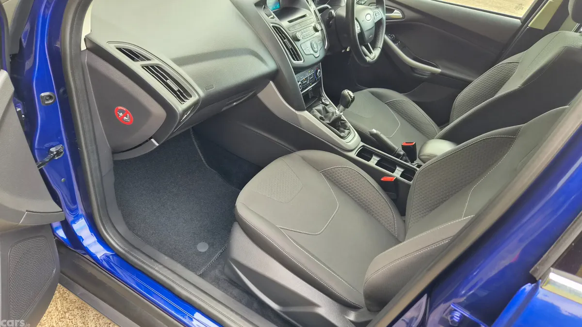 Ford Focus Hatchback, Diesel, 2016, Blue