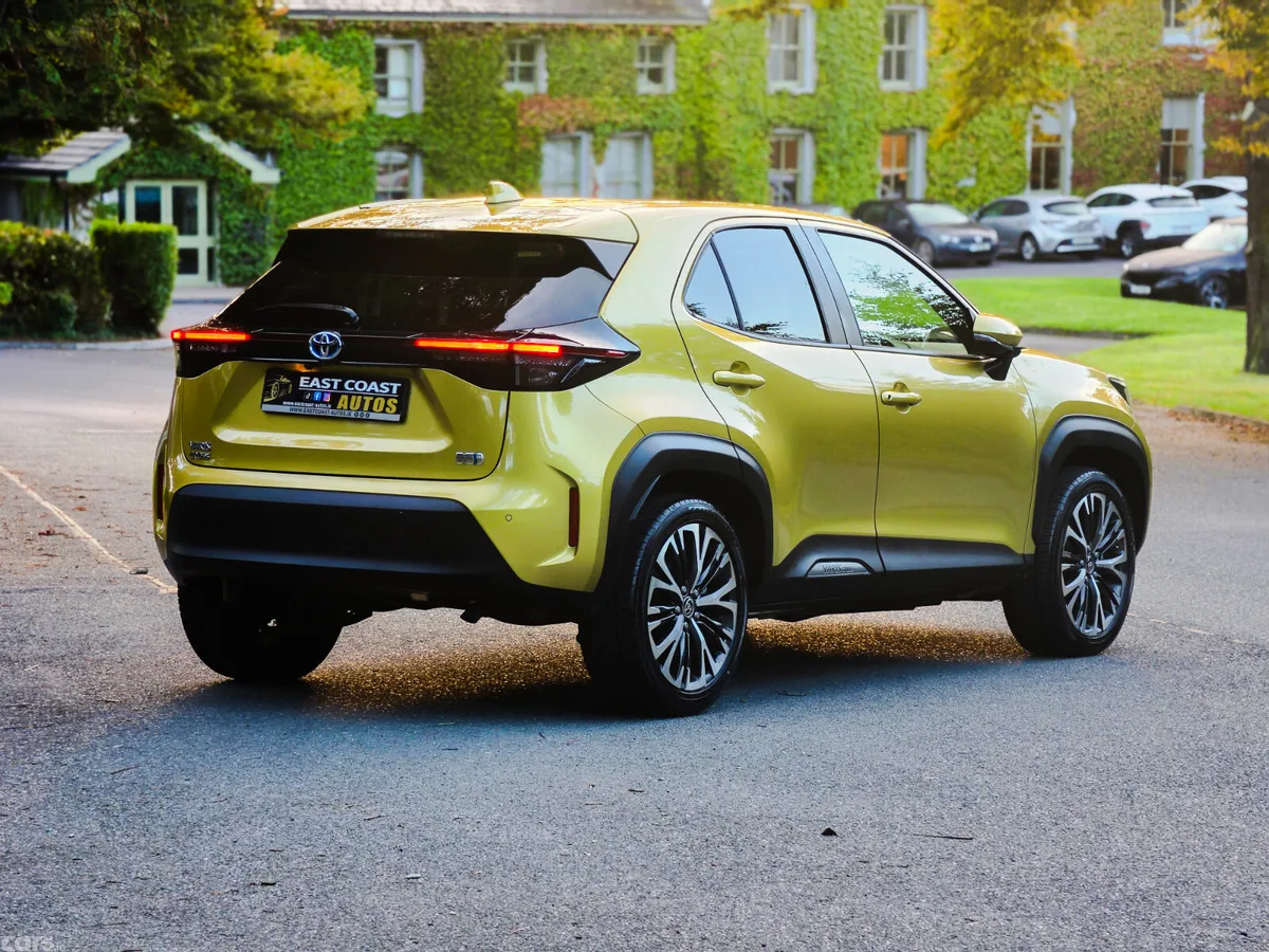 Toyota Yaris Cross Estate, Petrol Hybrid, 2021, Gold