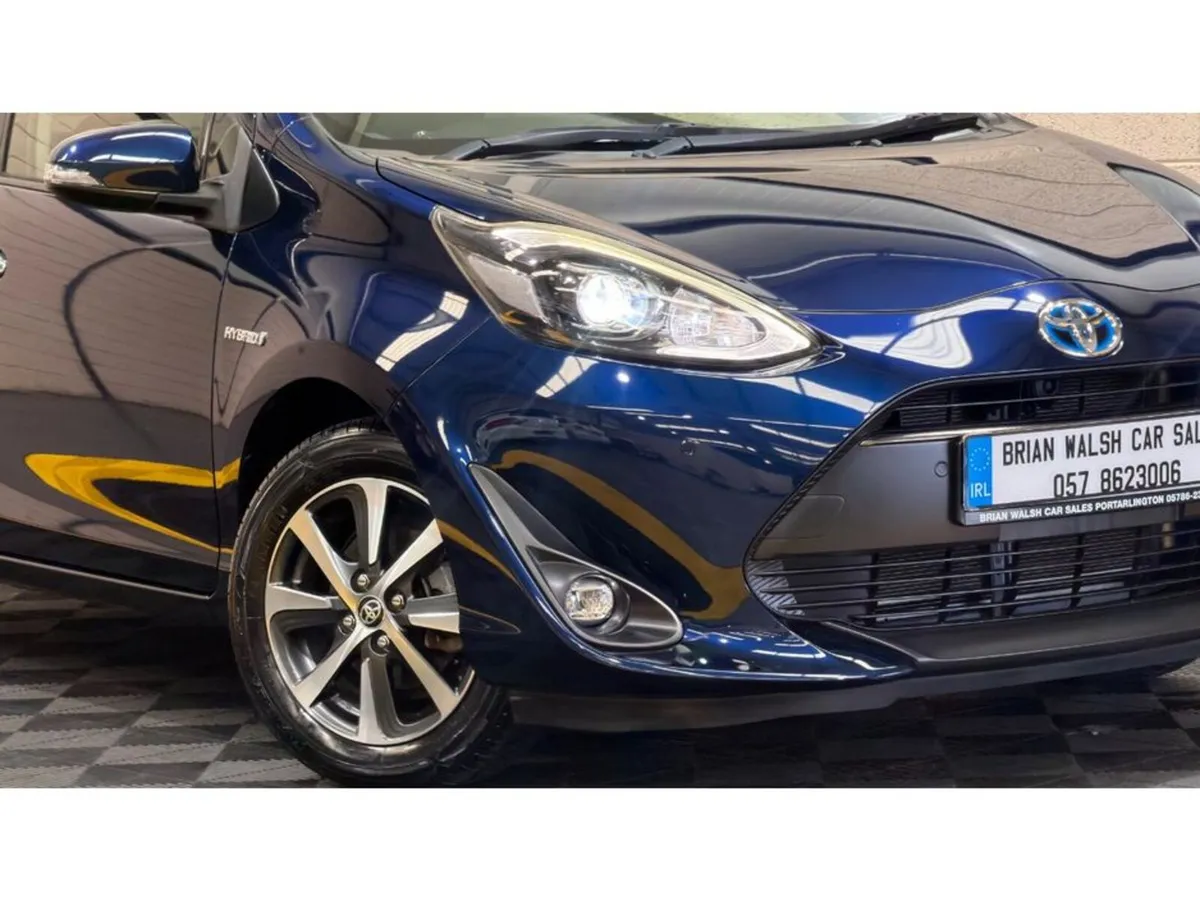 Toyota Aqua Hatchback, Petrol Hybrid, 2019, Blue