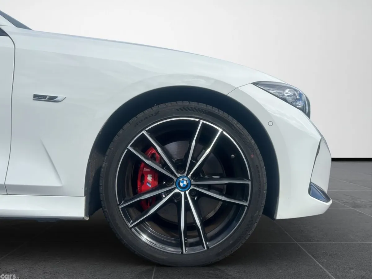 BMW 3-Series Saloon, Petrol Plug-in Hybrid, 2024, White