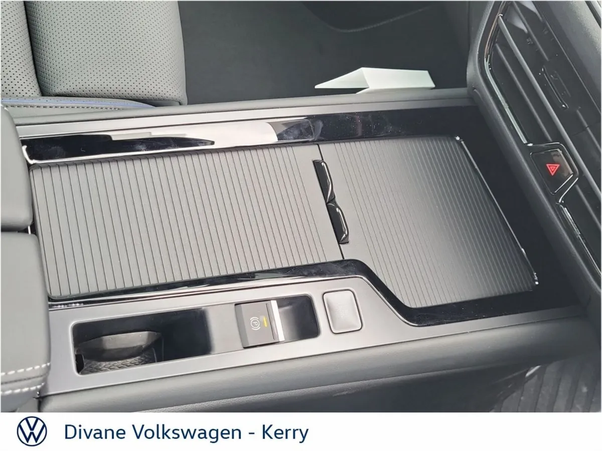 Volkswagen Passat Estate, Diesel, 2027, Silver