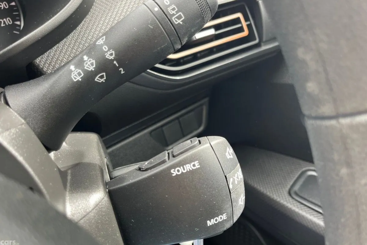 Dacia Sandero Stepway Hatchback, Petrol, 2023, Blue