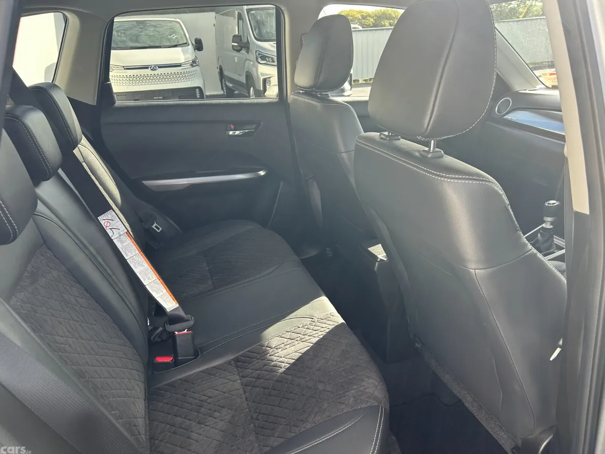 Suzuki Vitara SUV, Petrol, 2023, Grey