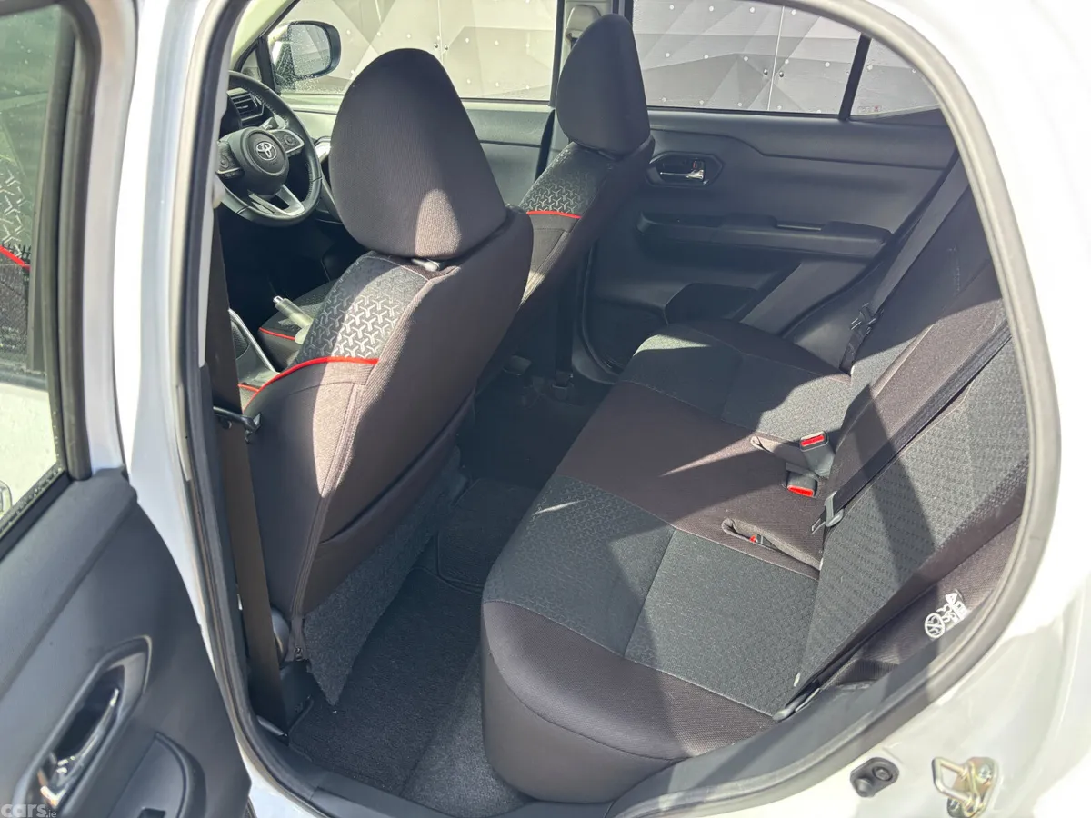 Toyota Raize Hatchback, Petrol, 2020, White