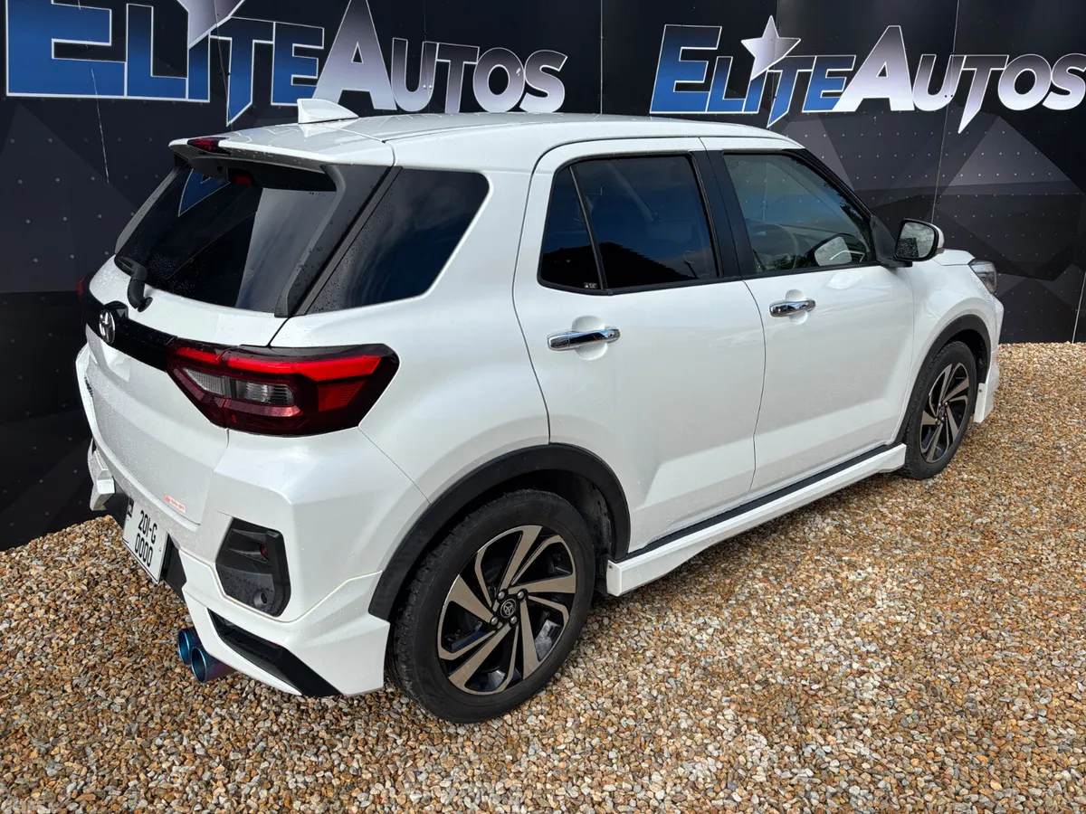 Toyota Raize Hatchback, Petrol, 2020, White