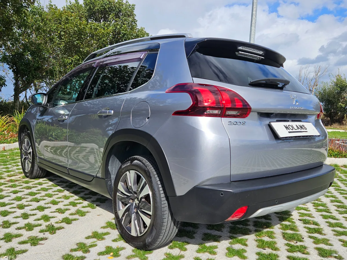 Peugeot 2008 MPV, Petrol, 2019, Grey