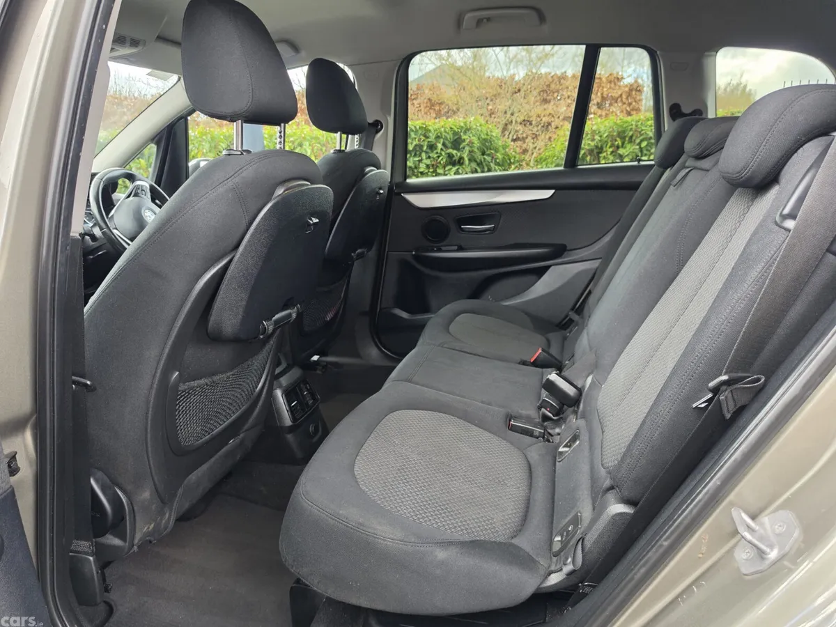 BMW 2-Series Estate/Jeep, Petrol, 2016, Silver