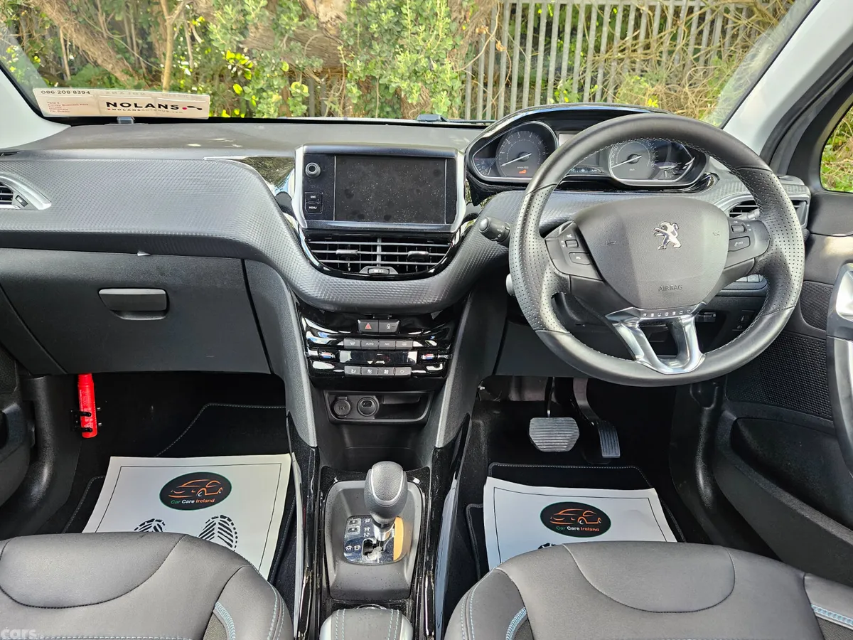 Peugeot 2008 MPV, Petrol, 2019, Grey