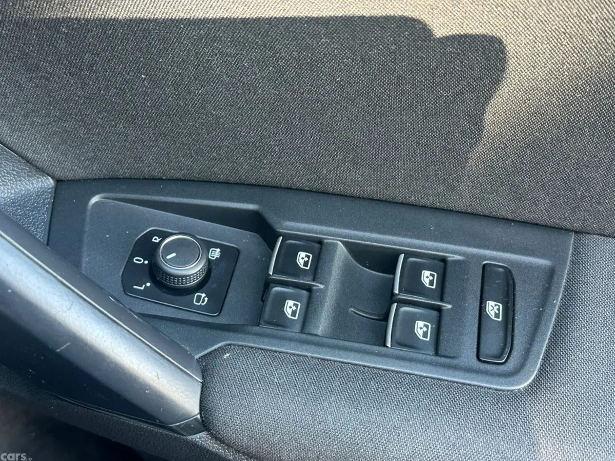Volkswagen Tiguan Hatchback, Diesel, 2017, Blue