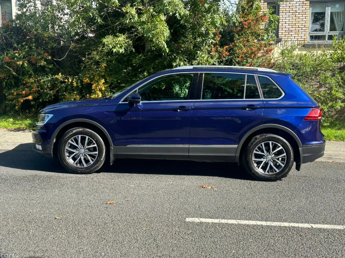 Volkswagen Tiguan Hatchback, Diesel, 2017, Blue