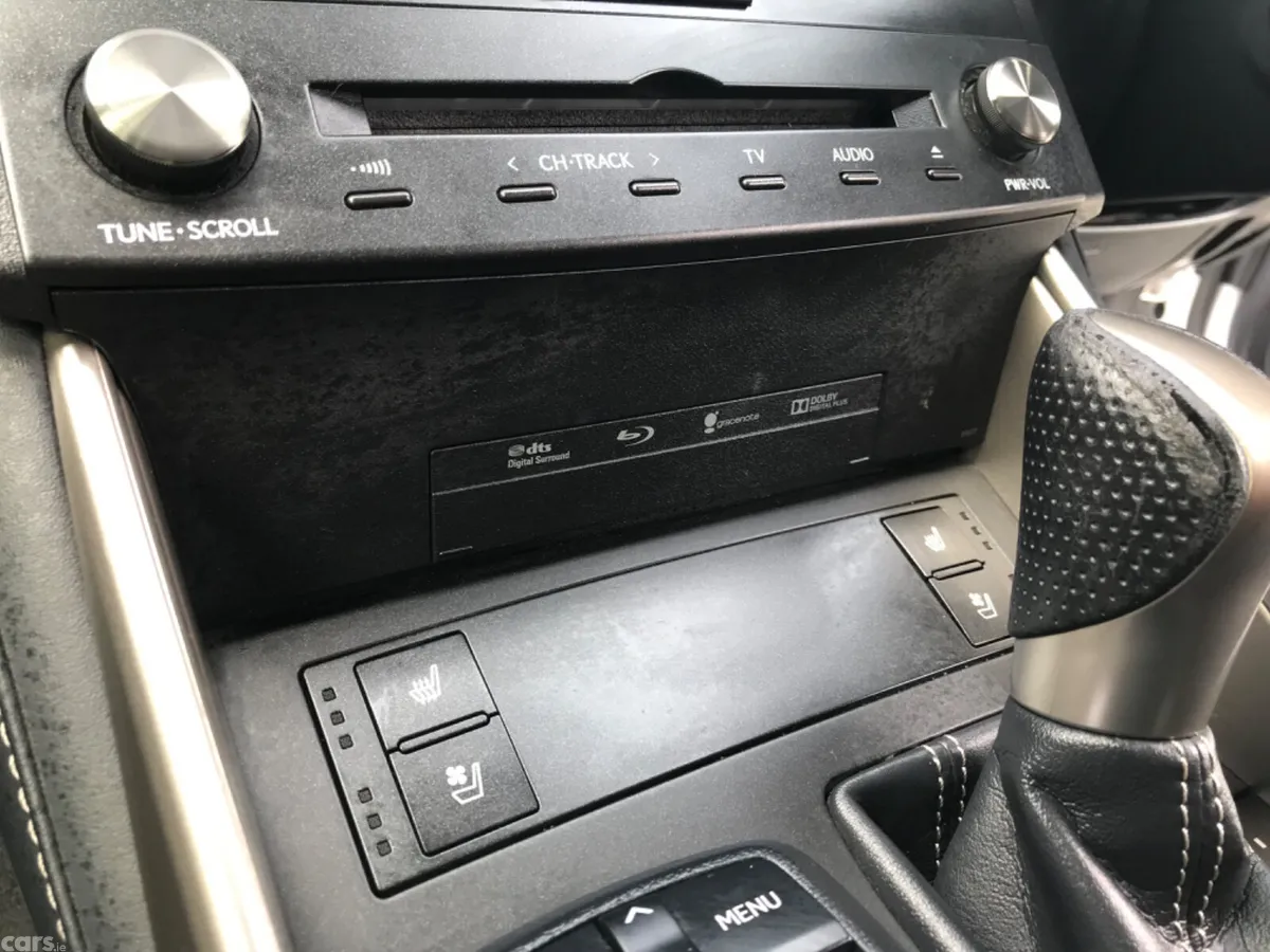 Lexus IS Saloon, Petrol Hybrid, 2016, White