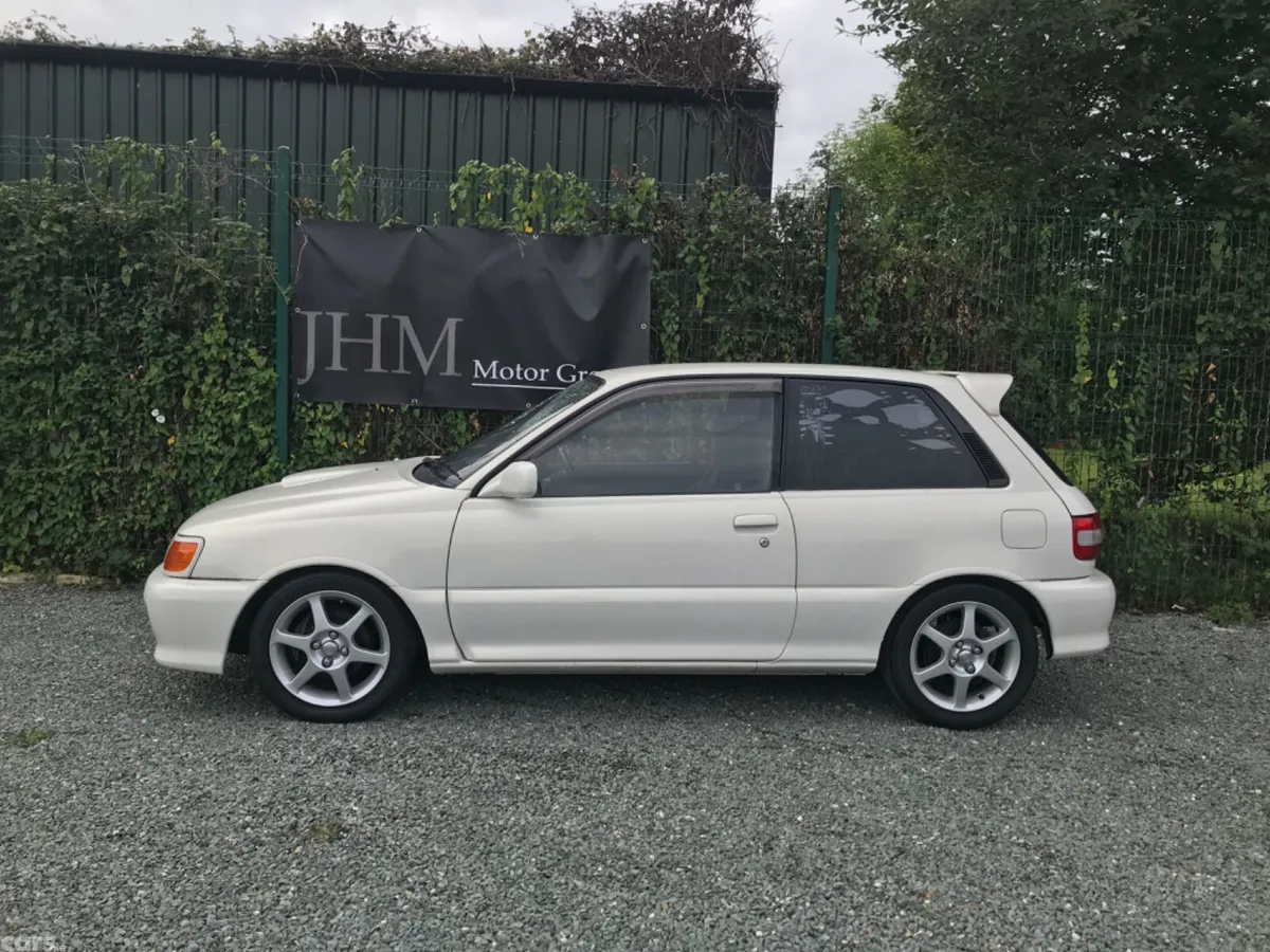Toyota Starlet Hatchback, Petrol, 1995, White